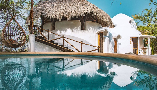 OffGrid SuperAbode Domes In Front of the Ocean with Pool near Roca Blanca