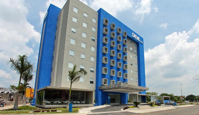 One Villahermosa 2000