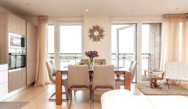 Panoramic River View Apartment in Greenwich - Central London in 15 min
