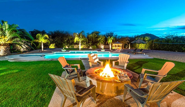 Paradise Valley by AvantStay | Expansive Oasis w/Putting Green, Pool & Mtn Views