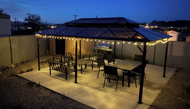 Parker Sun Daze Getaway. Sleeps 7, Boat Parking + BBQ. Close to free boat ramp
