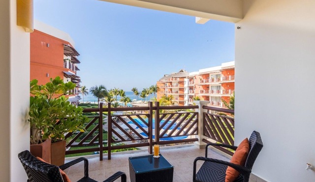 Partial Ocean View 1 Bedroom Residence with Resort Amenities!