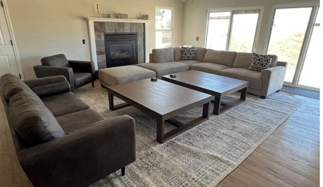 Peaceful 4 Bedroom Farm Stay at Whispering Vines