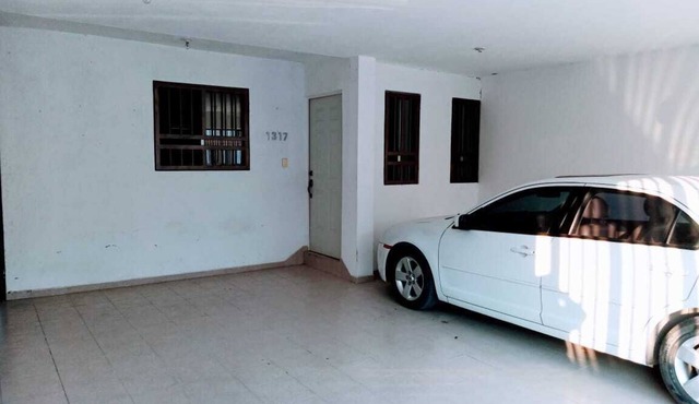 Peaceful and Private Bed & Breakfast House close to MTY International Airport