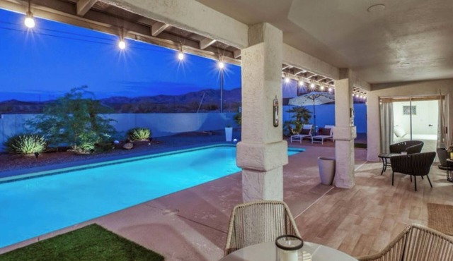Peaceful Paradise with Views, Deep Private Pool