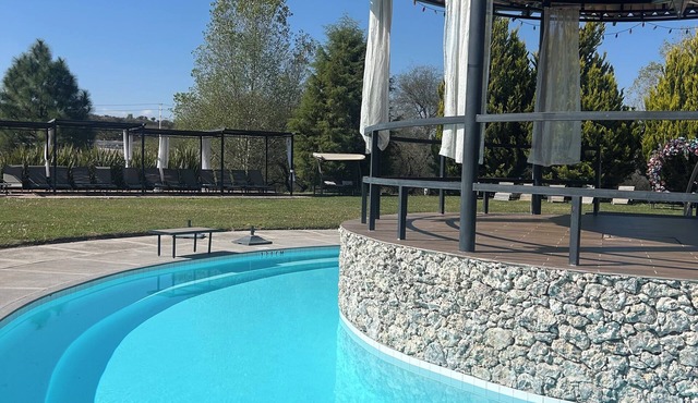 Pedernal Hotel