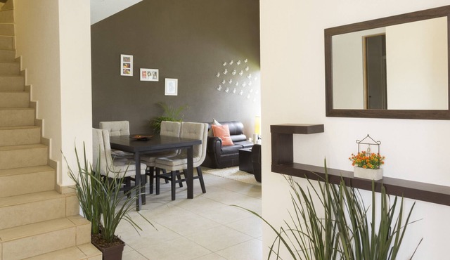 PENINSULA JURIQUILLA