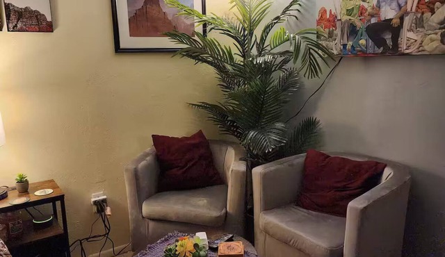Perfect 1-bedroom studio with AC in peaceful Phoenix