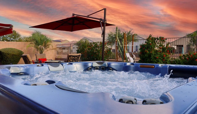 Perfect Retreat! 30 Nights Min! Raised Hot Tub With Views!