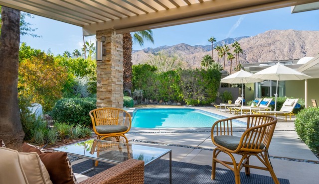 Perfect! Secluded Mid-Century Compound. 3 Beds/3 Baths Views! HOT-TUB! FIRE-PIT!