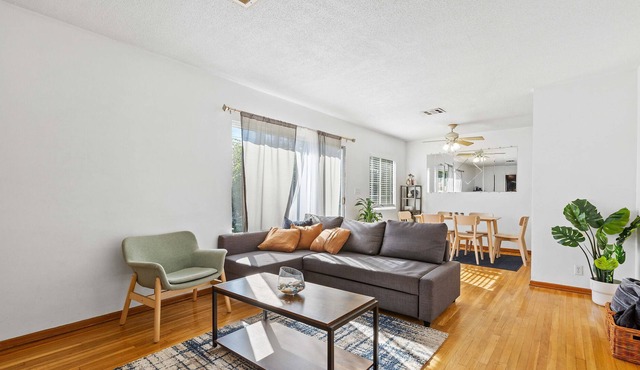 Pet Friendly 3BR/2BA Queen Suite in West Covina