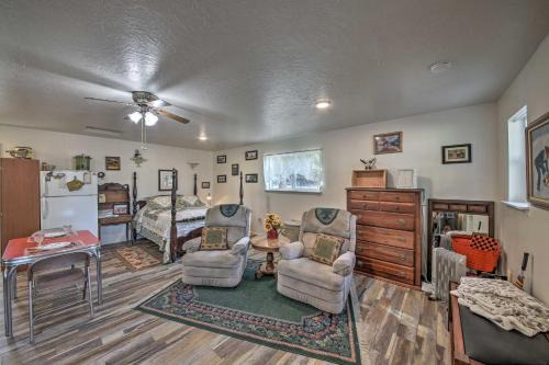Pet-Friendly Libby Cottage w/Mountain Views!