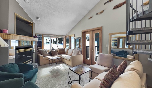 Pet-Friendly Ski-In/Out by Lift/Golf Course with Hot Tub - FP310