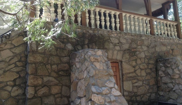 PETFRIENDLY 5 BEDROOM/5 BATH RETREAT IN THE HEART OF ARROWHEAD/LAKE RIGHTS