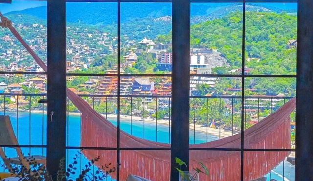 PISCIS CONDO Dawn overlooking the most beautiful bay in Mexico.