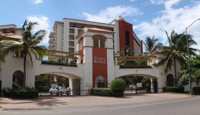 Playa Royale 3 Bedroom/3 Bathrooms condo 3506