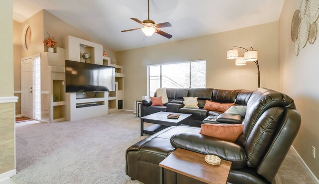 Pool Access & Mtn-View Balcony: Fountain Hills Gem