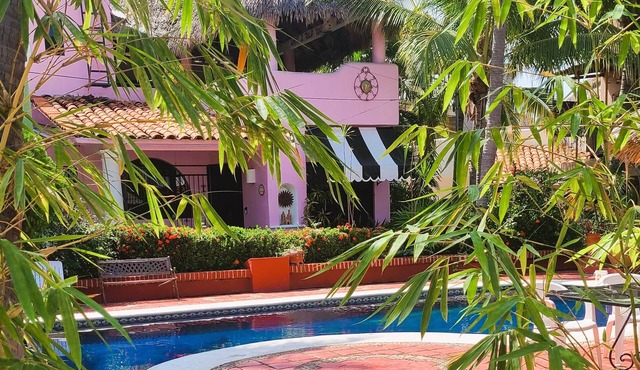 Pool and Oceanview 3bdrm house Steps to Manzanillo Beach