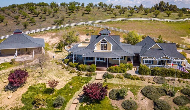 Pool + Spa + Firepit + 360° Tower | Paso Robles Wine | Tour de Rouge