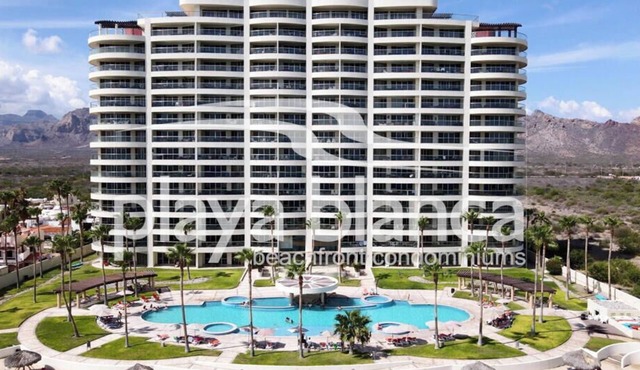 Premier Playa Blanca Condo 103: 2 BR, 2BA, Beachfront,Ground Level,Hotel Service