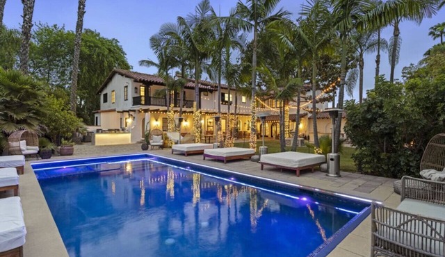 Prestigious BH Spanish Villa w/Pool, Jacuzzi, BBQ