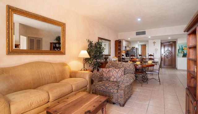 Princesa Resort E-409 Rest Ashored Bright Spacious Facing Sandy Beach Condo
