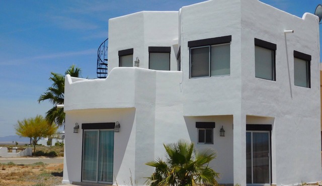 Private 2story home with 2-master bedroom suites; walking distance to beach.