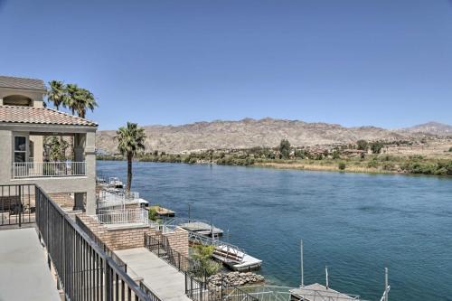 Private Dock, Tons of Fun! Home on Colorado River