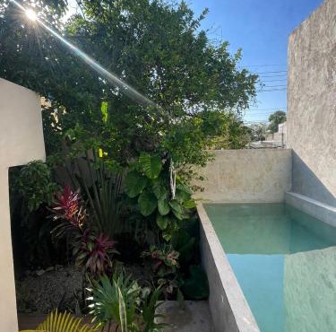 Private Full House with pool and cozy patio