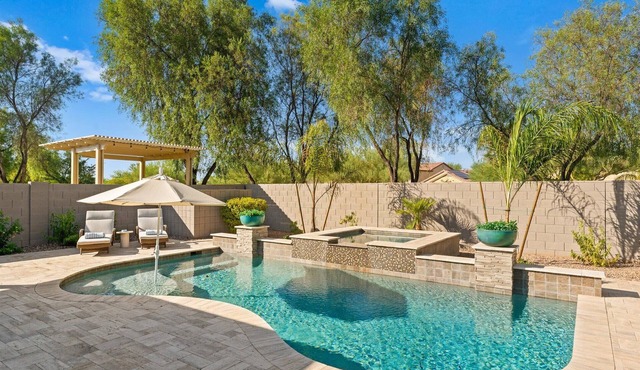 Private Heated Pool & Spa - Modern, Spotless Desert Home