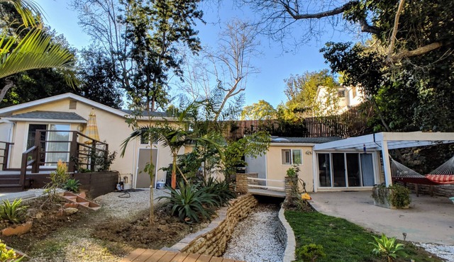 Private Hillside 2 Units near Bel Air & UCLA with Patio & Garden + Parking