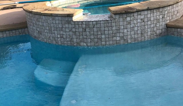 Private home! Heated Pool Spa, Casita kitchenette. Central Oasis getaway!