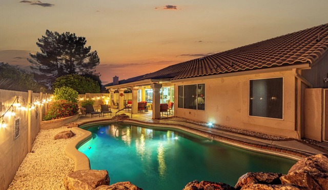 Private Home with Backyard Oasis in Peoria!