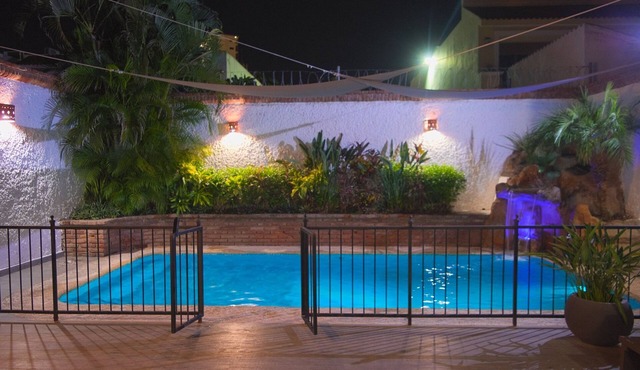 Private house, pool, bbq and jacuzzi!