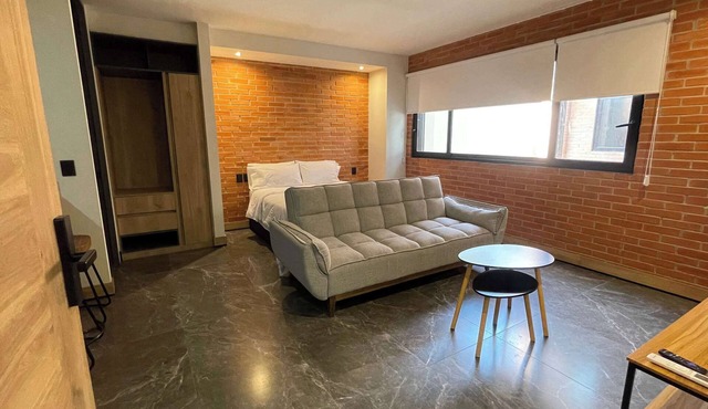 Private Loft Walking Distance from CAS | Duna S.