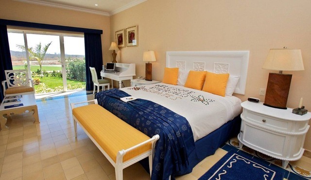 Private Luxury Villa w Private Pool Within Beautiful Resort