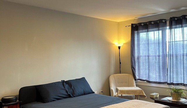 Private Master Bedroom w/Bath