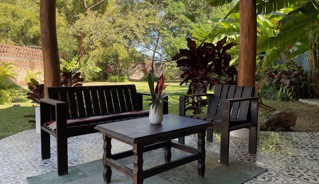 PRIVATE OASIS! New Studio Casita with Parking, Garden & Outdoor Kitchen!