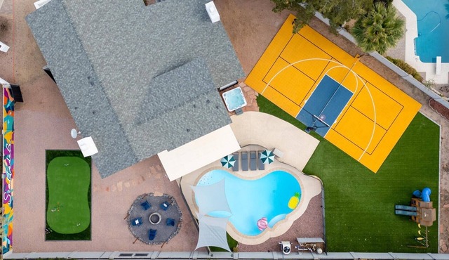 Private Pickleball Court, Movie Room, & Hot Tub!