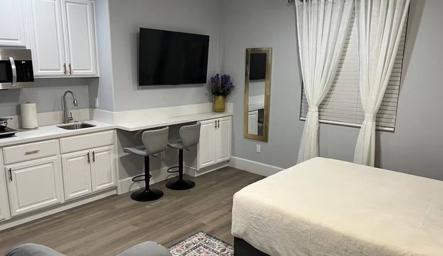 Private Studio Oasis in Menifee - Kitchenette - Washer/Dryer - Gated Property