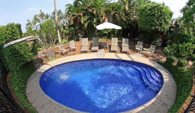 Private Villa Downtown PV, 3 blocks to Beach, Private Pool, 360 rooftop views.