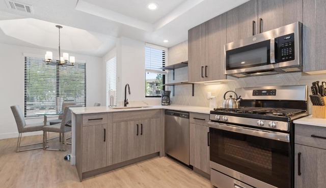 Pure Suites Furnished Two Bed Apts Pool Gym Scottsdale Quarter Kierland Commons