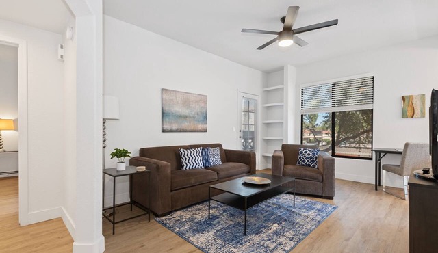 Pure Suites Scottsdale Kierland 2 Bed Pool Gym Walk to Shops Restaurants