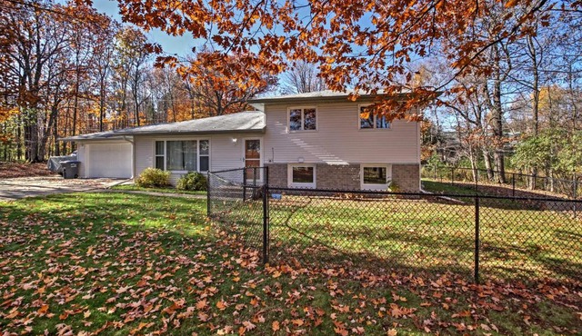 Quaint Duluth Hideaway w/Private Fenced-In Yard!