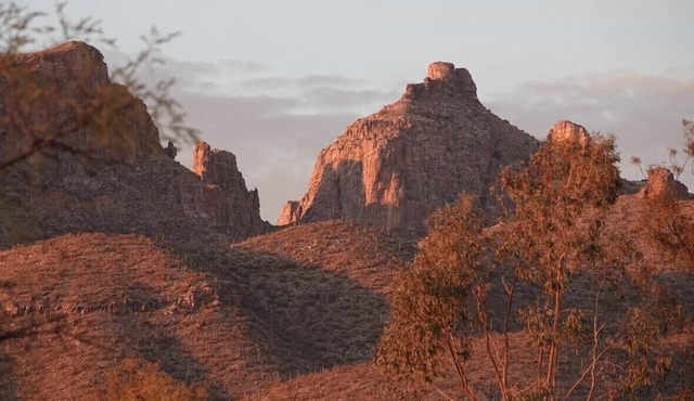 Quiet 3 acre Ranch Home with incredible mountain views!