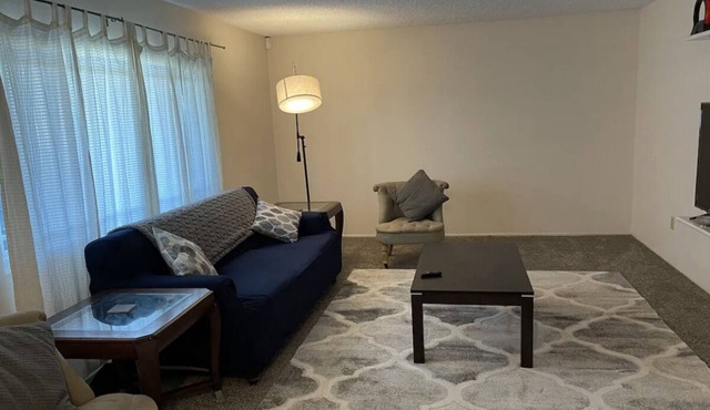 Quiet and Serene Home -corp. rental mini stay is 31 days