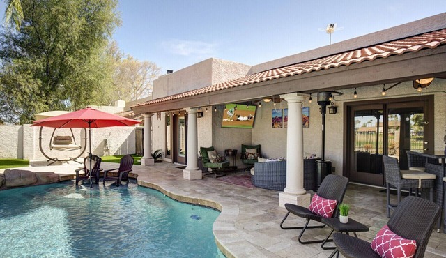 Quiet Desert Oasis on Golf Course w/Heated Pool