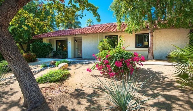 Quiet Secluded Condo In The Famous Las Palmas Neighborhood