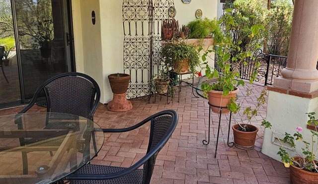Quintessential Tucson - 2BR/2BA Entire House - Lower Foothills