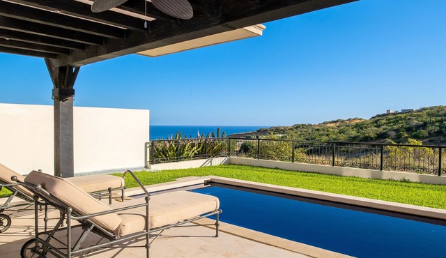 Quivira Golf Front Cabo Villa w/Heated Pool, Rooftop Jacuzzi, Resort Access